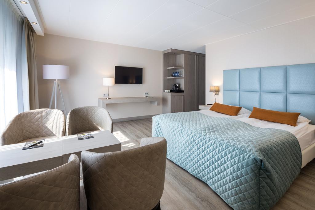 וירינגרוורף Van Der Valk Hotel Wieringermeer מראה חיצוני תמונה
