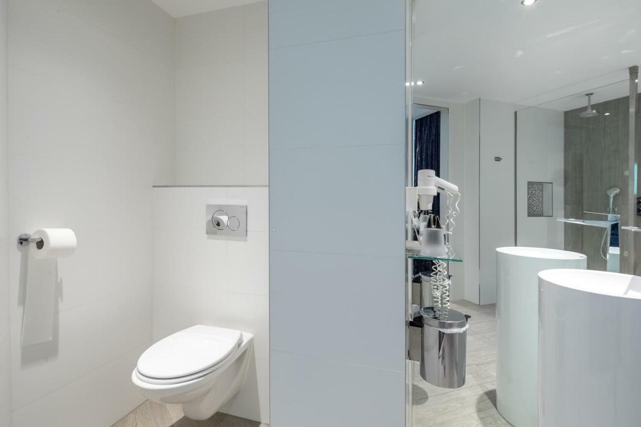 וירינגרוורף Van Der Valk Hotel Wieringermeer מראה חיצוני תמונה