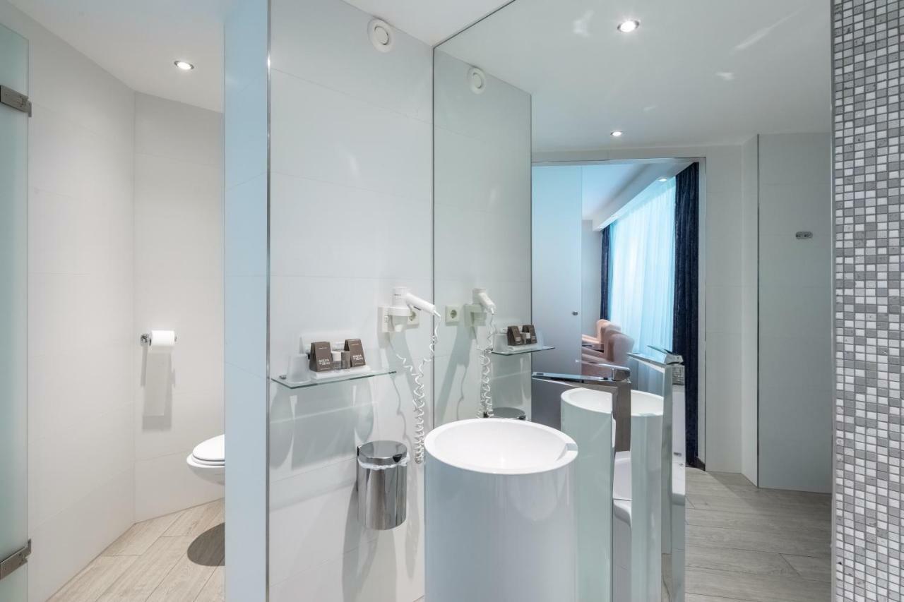 וירינגרוורף Van Der Valk Hotel Wieringermeer מראה חיצוני תמונה