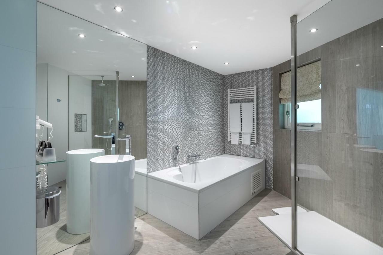 וירינגרוורף Van Der Valk Hotel Wieringermeer מראה חיצוני תמונה